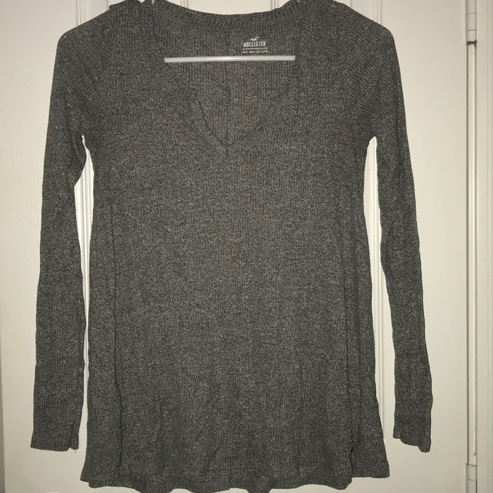 gray hollister long sleeve